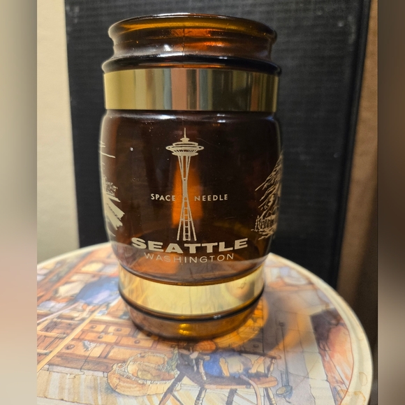 Siesta Ware Vintage Amber Glass Barrel Shaped Seattle Washington Mug - Picture 2 of 4